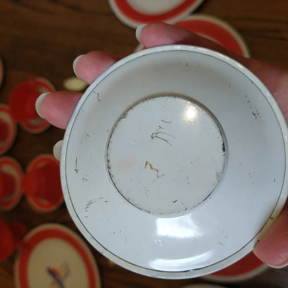 Red and White Dinnerware Set - Picture 3 of 13